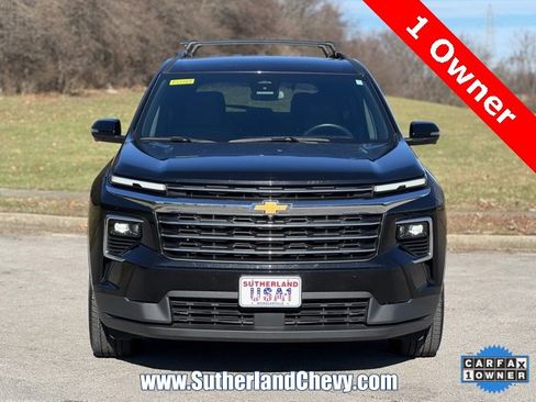 Used 2024 Chevrolet Traverse LT w/ Trailering Package image 2