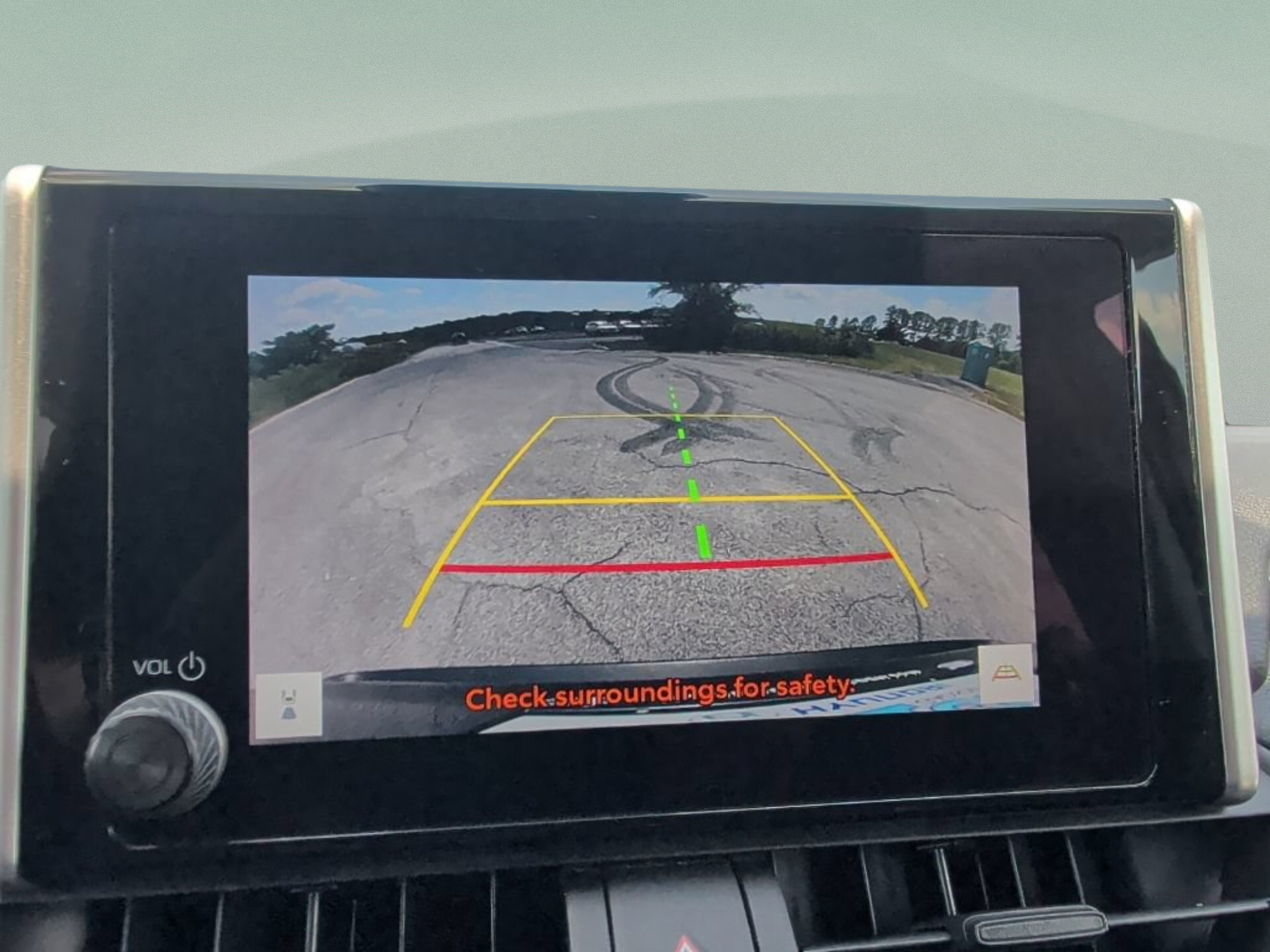 Used 2024 Toyota RAV4 XLE FWD image 22