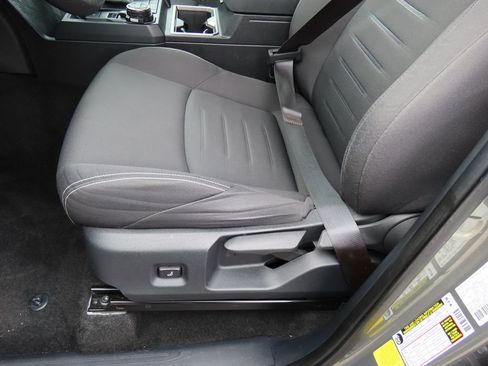 Used 2024 Toyota Tacoma TRD Off-Road image 39