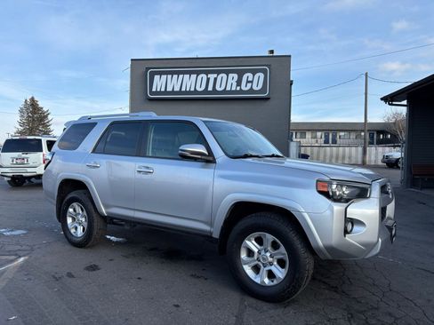 Used 2018 Toyota 4Runner SR5 Premium image 1