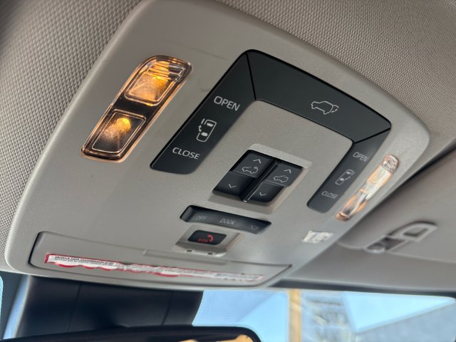 Certified 2022 Toyota Sienna XLE FWD image 24