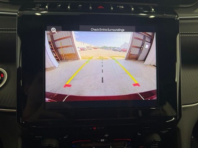 Used 2025 Jeep Grand Cherokee L Altitude AWD/4WD image 20