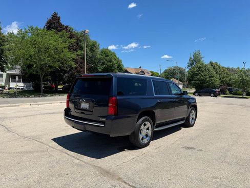 Used 2017 Chevrolet Suburban Premier AWD/4WD image 7