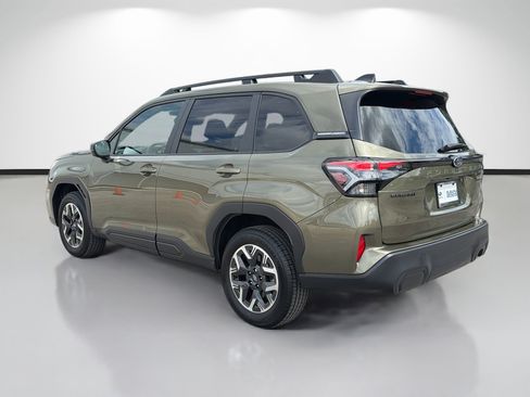 Used 2026 Subaru Forester Premium AWD/4WD image 5
