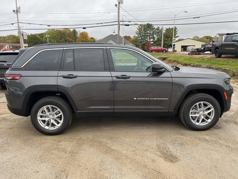 New 2025 Jeep Grand Cherokee 4WD image 8