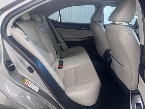 Used 2014 Lexus IS 250 image 11