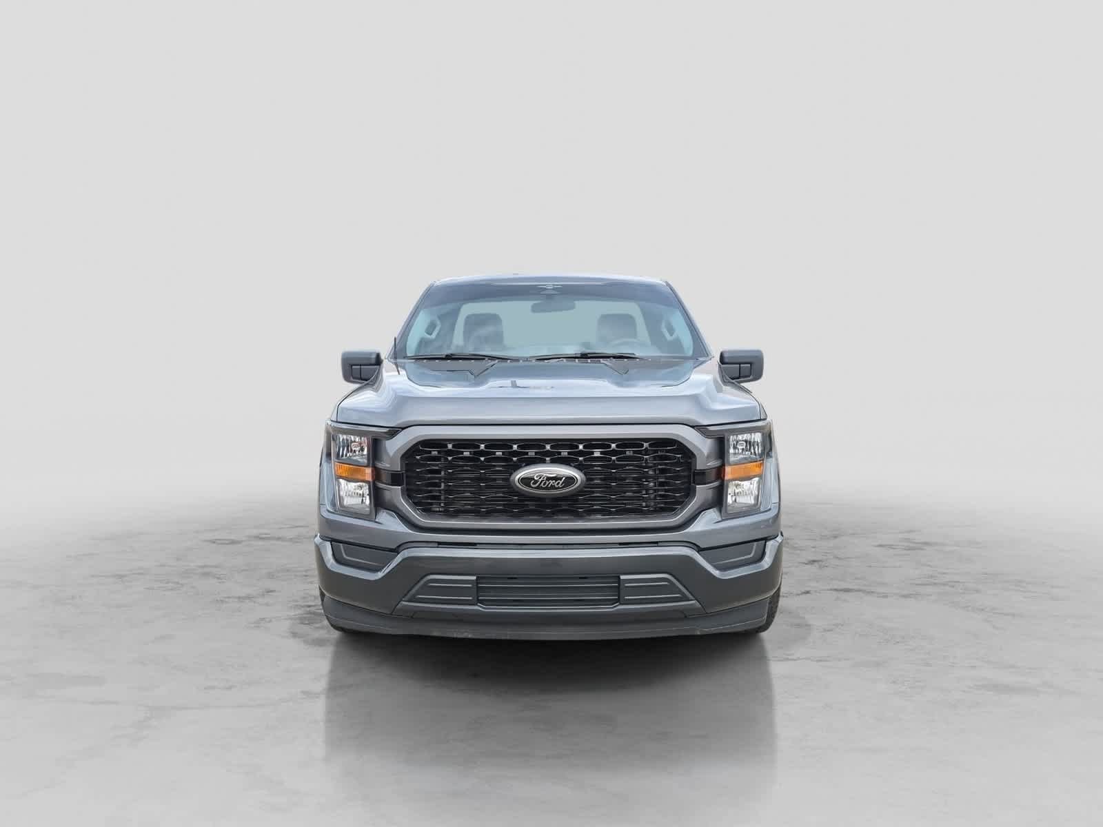 Used 2023 Ford F150 XL RWD image 3