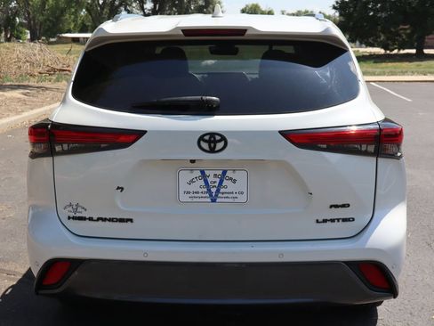 Used 2021 Toyota Highlander Limited AWD/4WD image 7
