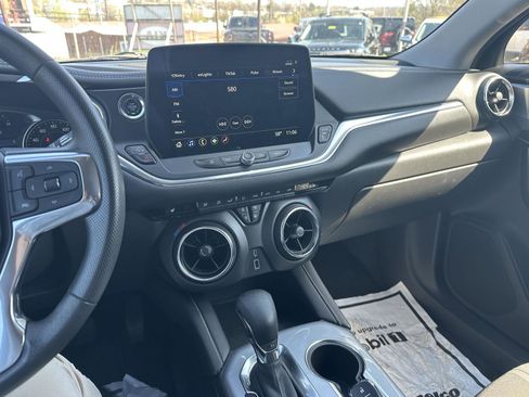 Used 2024 Chevrolet Blazer LT image 11