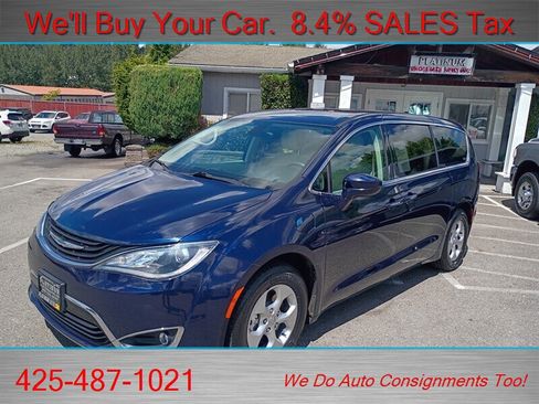 Used 2018 Chrysler Pacifica Touring Plus FWD image 1