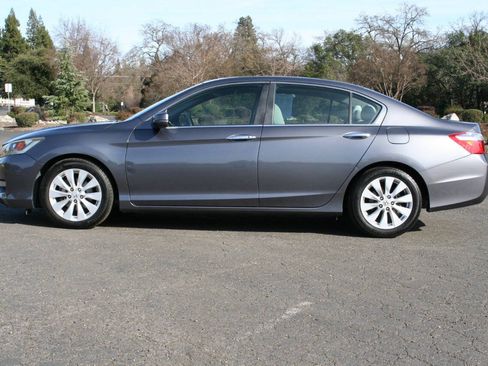 Used 2013 Honda Accord EX image 9