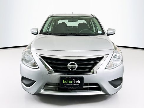 Used 2017 Nissan Versa S Plus image 2