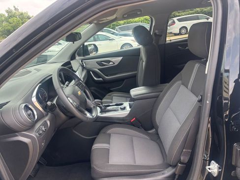 Used 2025 Chevrolet Blazer LT FWD image 28