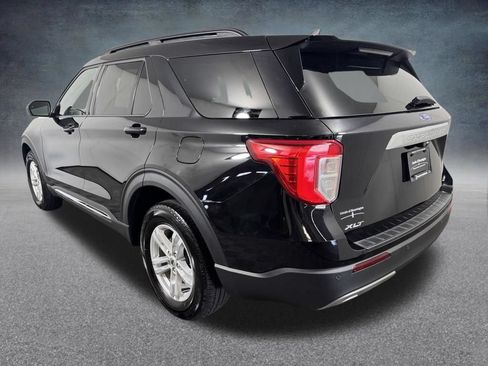 Used 2024 Ford Explorer XLT w/ Equipment Group 202A AWD/4WD image 4