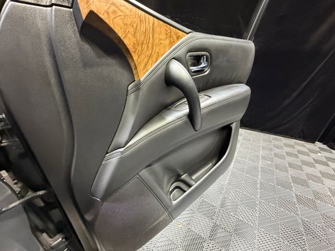 Certified 2021 Nissan Armada SL image 16