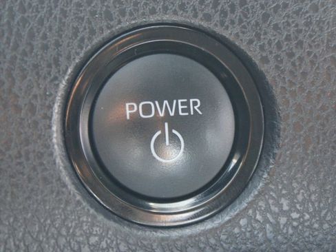 Used 2025 Toyota Camry LE image 8