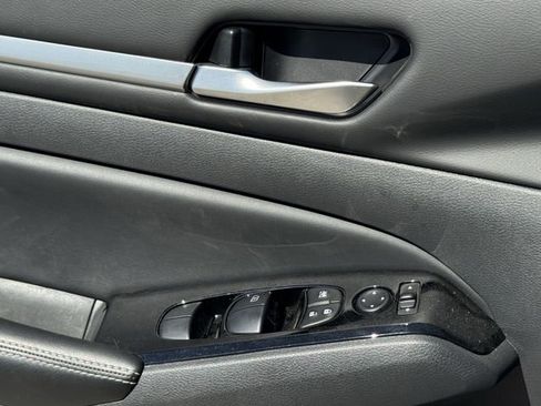 Used 2024 Nissan Altima 2.5 SL image 24