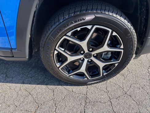 Used 2025 Jeep Compass Limited image 31