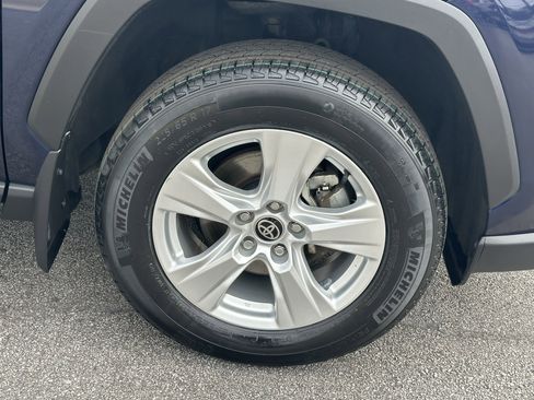 Used 2021 Toyota RAV4 XLE w/ Convenience Package image 15