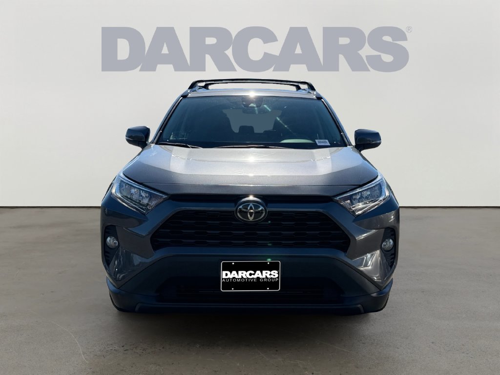 Used 2021 Toyota RAV4 XLE AWD/4WD image 2