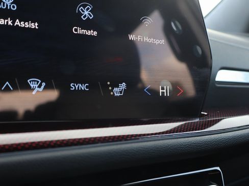 New 2026 Chevrolet Traverse Z71 w/ Enhanced Driving Package image 13