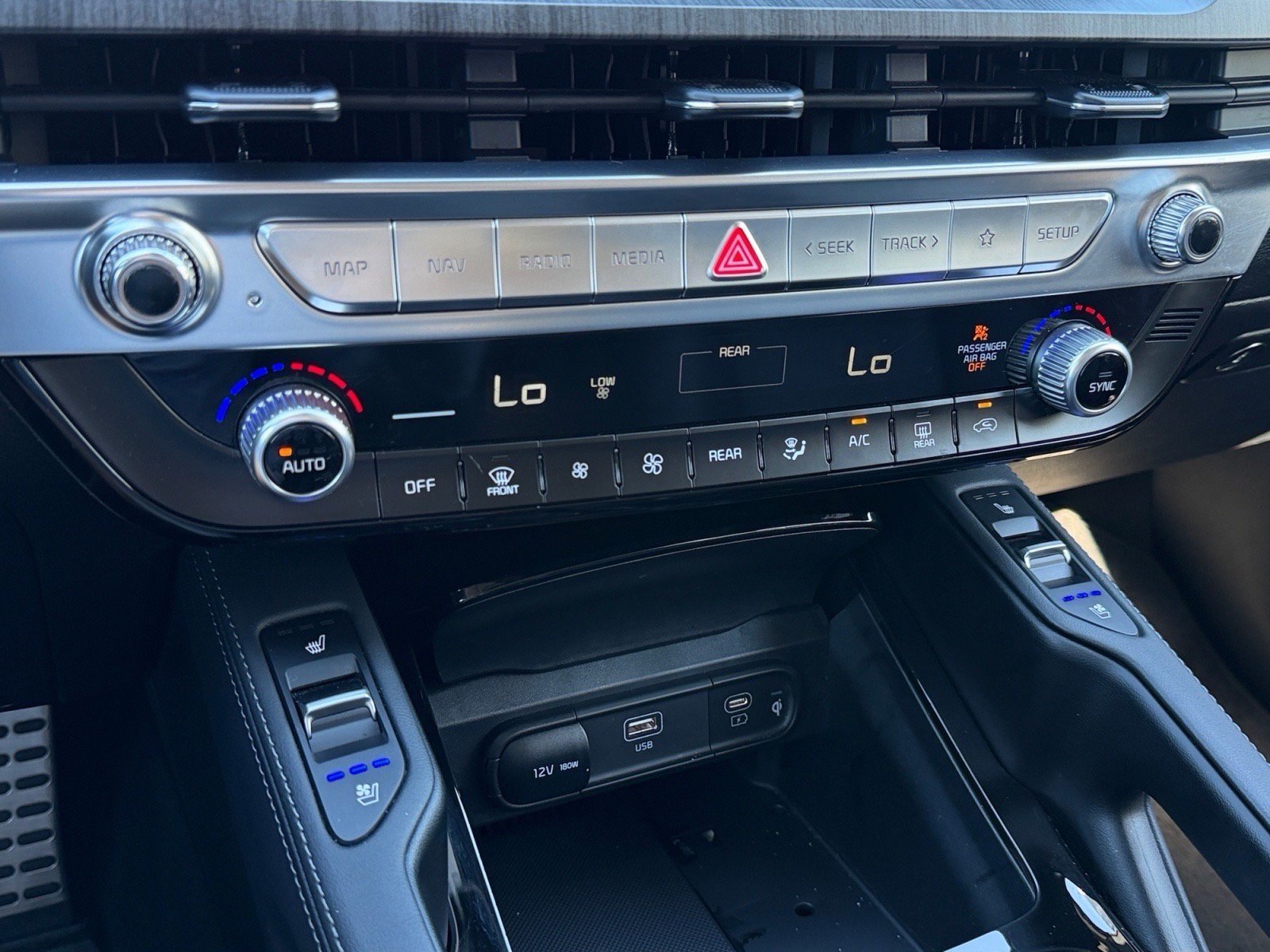 Used 2024 Kia Telluride SX FWD image 26