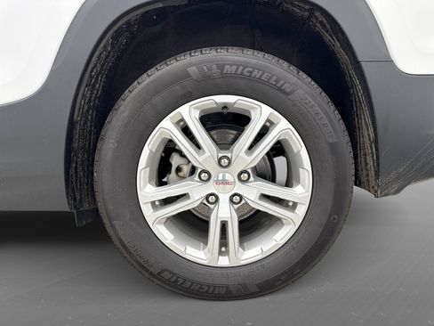 Used 2023 GMC Terrain SLE FWD image 13