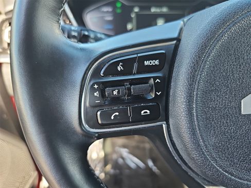 Used 2022 Kia Niro EX Premium image 17