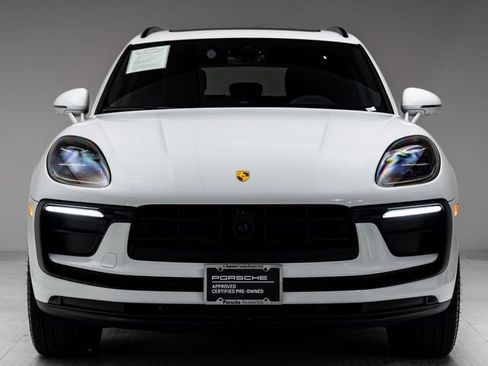 Certified 2026 Porsche Macan AWD/4WD image 33