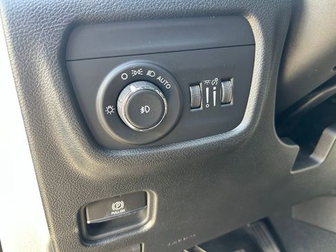 New 2026 Jeep Grand Cherokee Limited w/ Limited Altitude Package AWD/4WD image 11