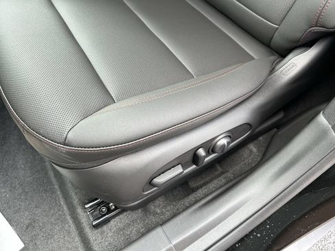 New 2026 Chevrolet Trax RS w/ Driver Confidence Package FWD image 23