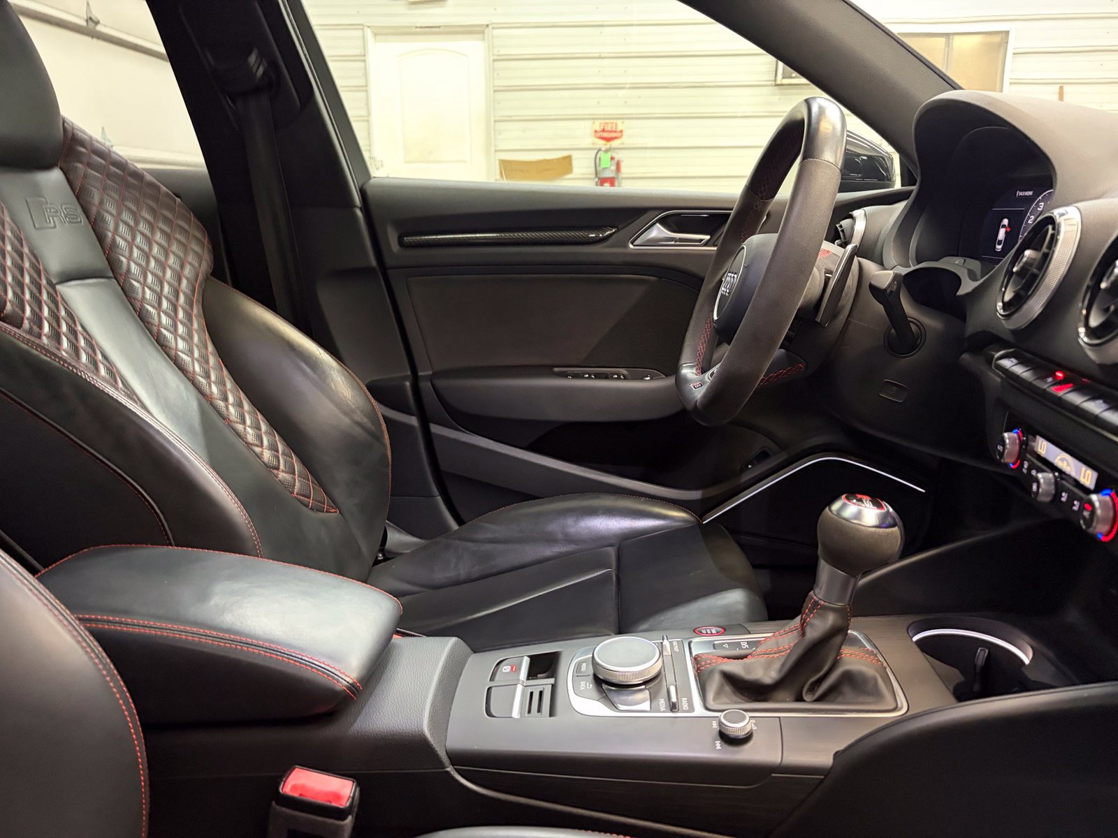 Used 2018 Audi RS 3 w/ Technology Package AWD/4WD image 27