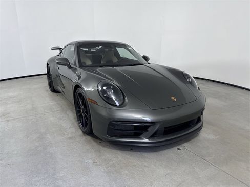 Certified 2024 Porsche 911 Carrera GTS image 9