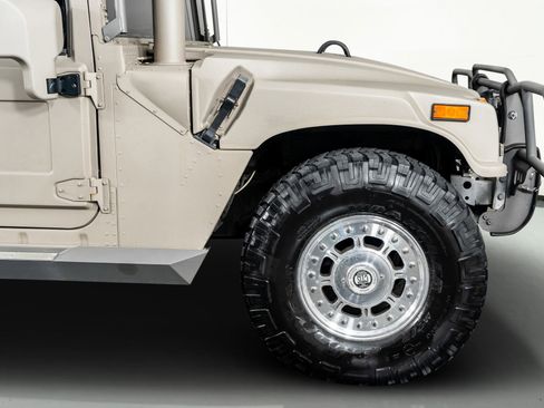 Used 2003 HUMMER H1 4-Door Wagon image 6