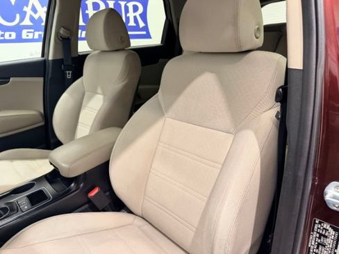 Used 2019 Kia Sorento AWD V6 image 34