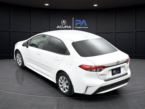 Used 2021 Toyota Corolla LE FWD image 33