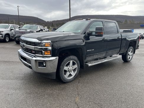 Used 2016 Chevrolet Silverado 2500 LT w/ LT Convenience Package image 8