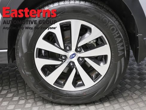 Used 2025 Subaru Outback Premium AWD/4WD image 8