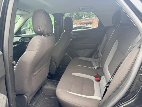 Used 2023 Chevrolet TrailBlazer LT w/ Convenience Package AWD/4WD image 18