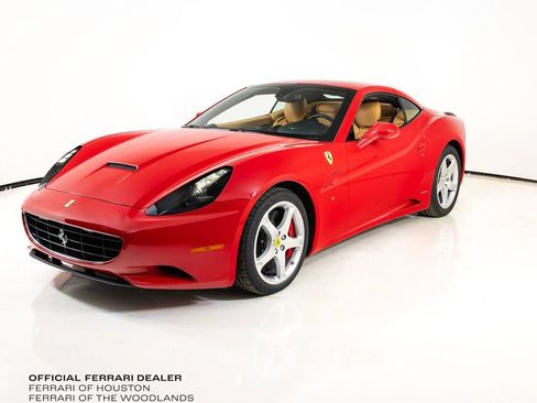 Used 2010 Ferrari California RWD image 29