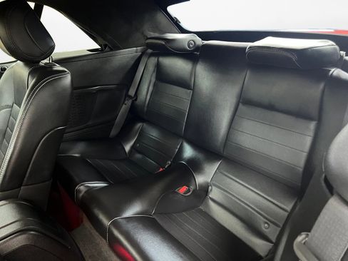 Used 2013 Ford Mustang GT Premium w/ Comfort Pkg image 16