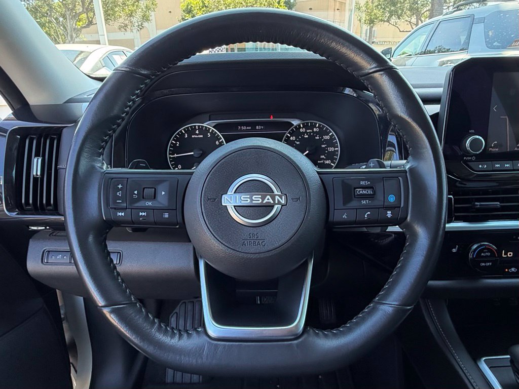Certified 2024 Nissan Pathfinder SV FWD image 14
