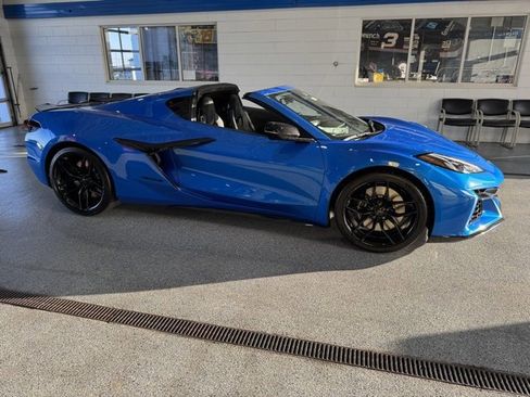 New 2026 Chevrolet Corvette Z06 w/ Stealth Interior Trim Package image 25