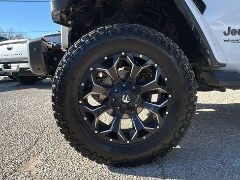 Used 2019 Jeep Wrangler Unlimited Rubicon image 33