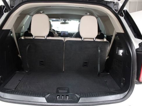 Used 2022 Ford Explorer XLT w/ Equipment Group 202A image 36