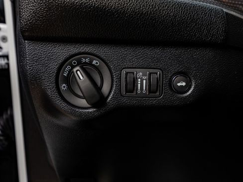 Used 2018 Dodge Challenger SRT Hellcat image 17