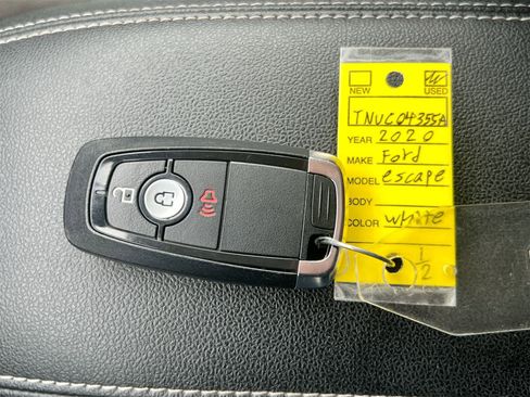 Used 2022 Ford Escape SE image 35
