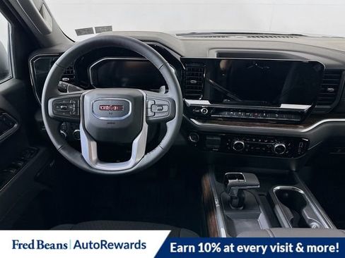 New 2026 GMC Sierra 1500 Elevation image 17