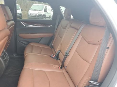 Used 2019 Cadillac XT5 Luxury image 11