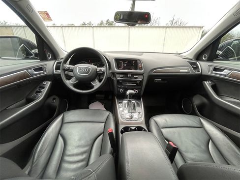 Used 2017 Audi Q5 2.0T Premium Plus w/ Technology Package image 17